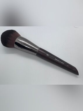 MUFE | Professional Brush | 126 Straight & Wavy